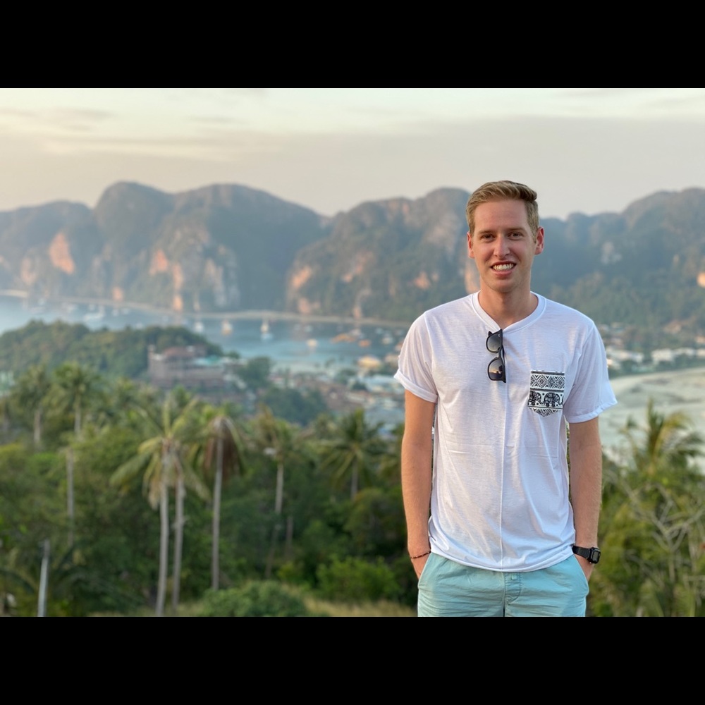Meet your Posher, Cameron